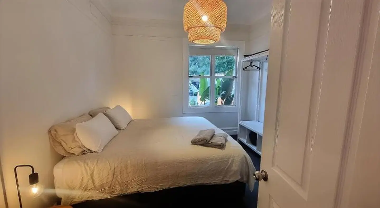 Jet Flamingo ROOM_EXAMPLE
