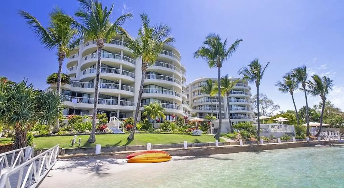 Noosa Pacific Riverfront Resort EXTERIOR