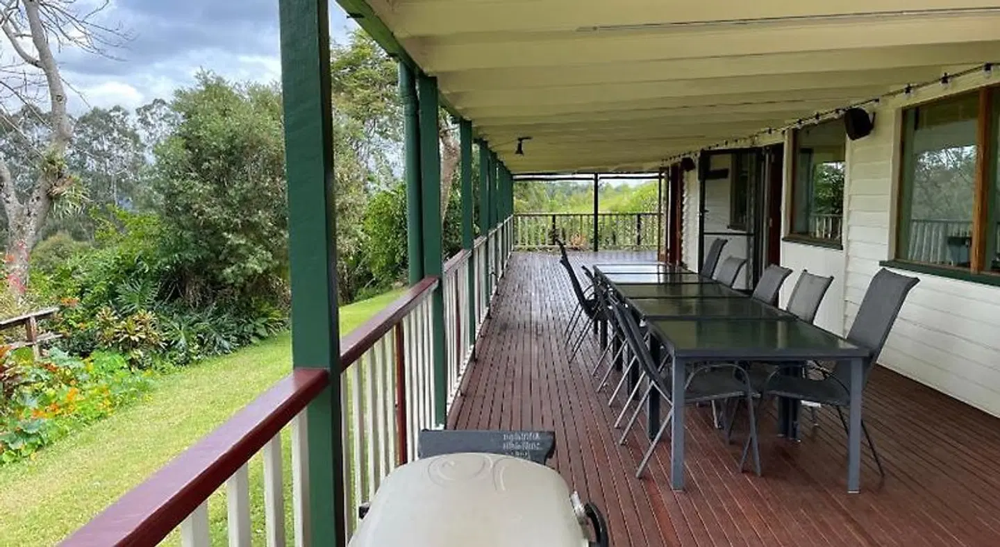 Amamoor Homestead Bed & Breakfast and Country Cottages Bar
