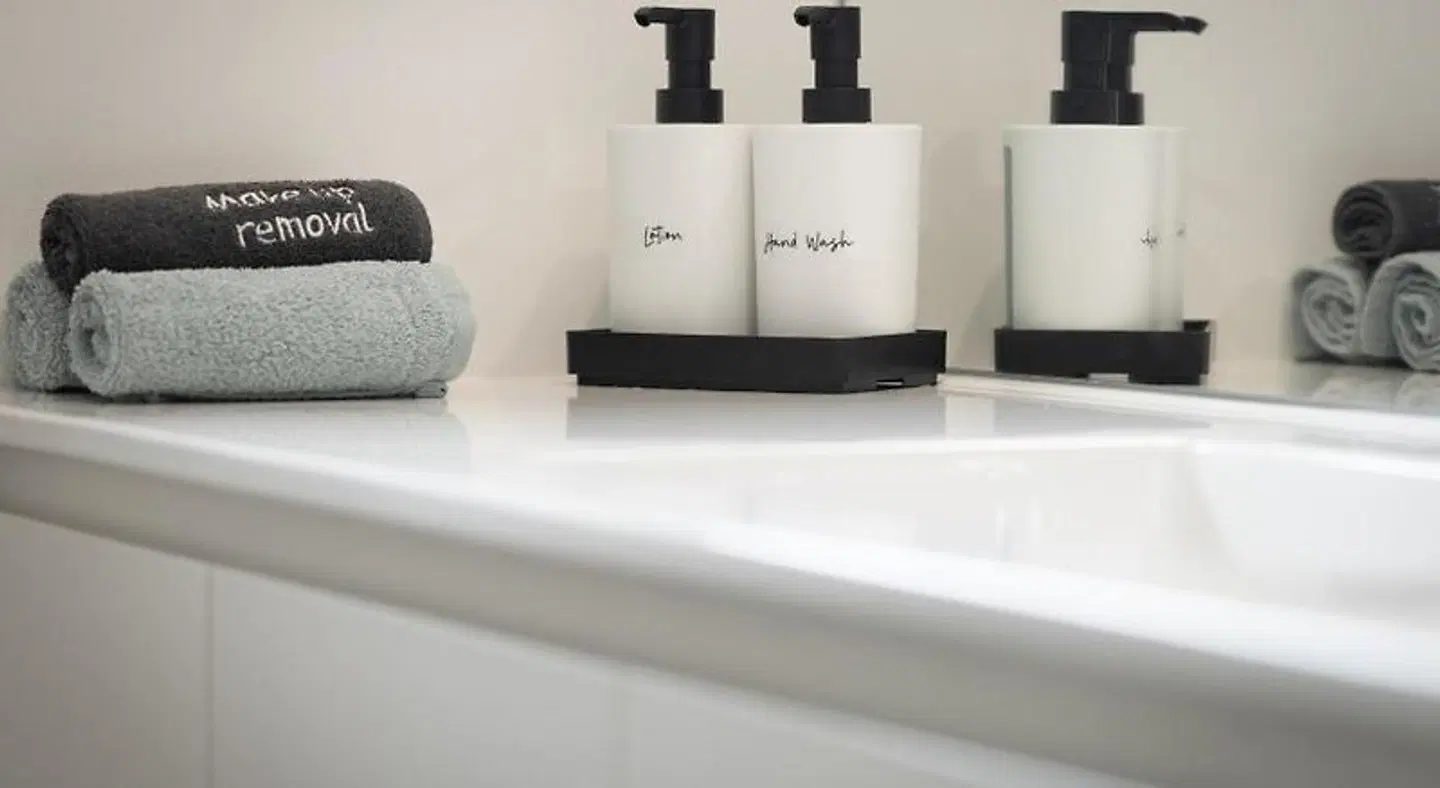 Racecourse Apartments ROOM_EXAMPLE