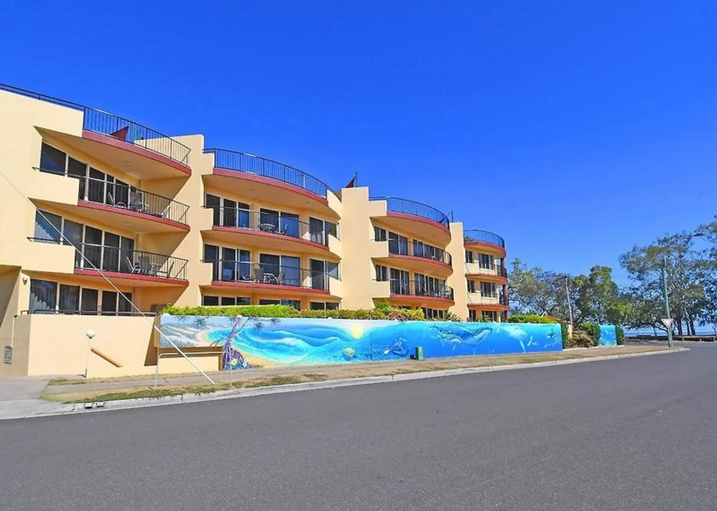 Alexander Beachfront Apartments OUTDOOR_POOL