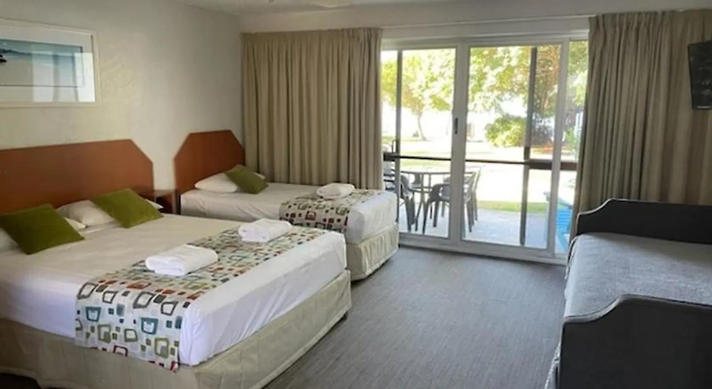 Whitehaven Beachfront Holiday Units ROOM_EXAMPLE