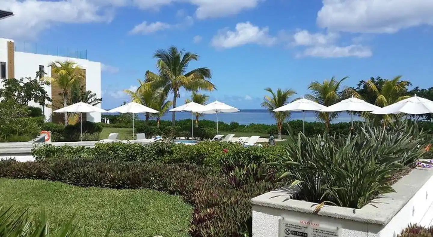 Villasun Seafront Apart at CapOuest Garten