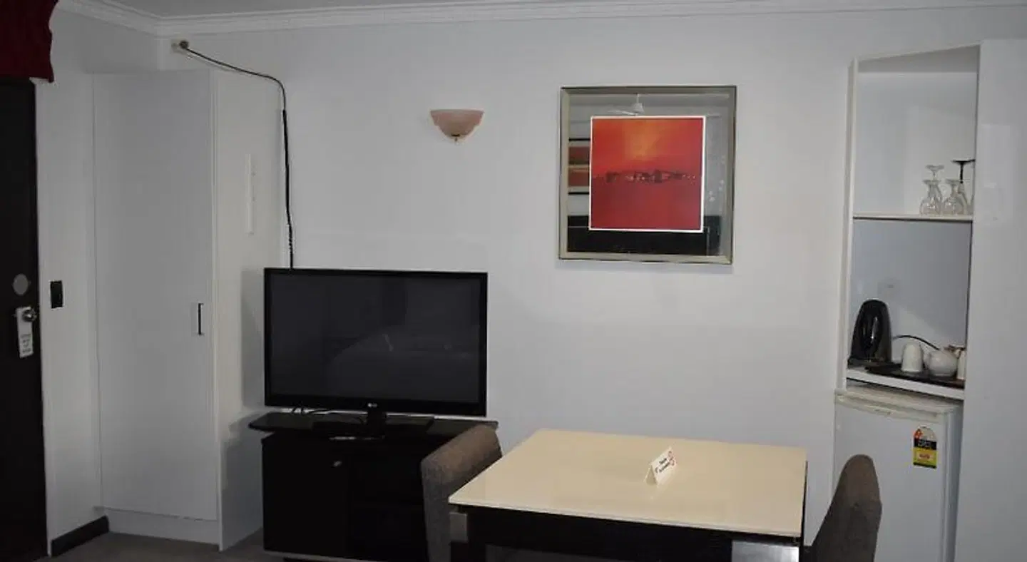 Roundhouse Motel ROOM_EXAMPLE