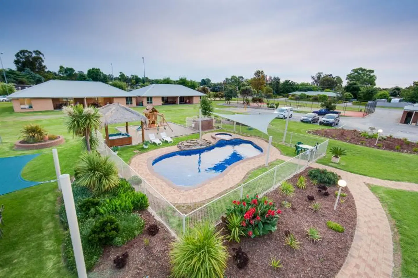 Howlong Golf Resort OUTDOOR_POOL