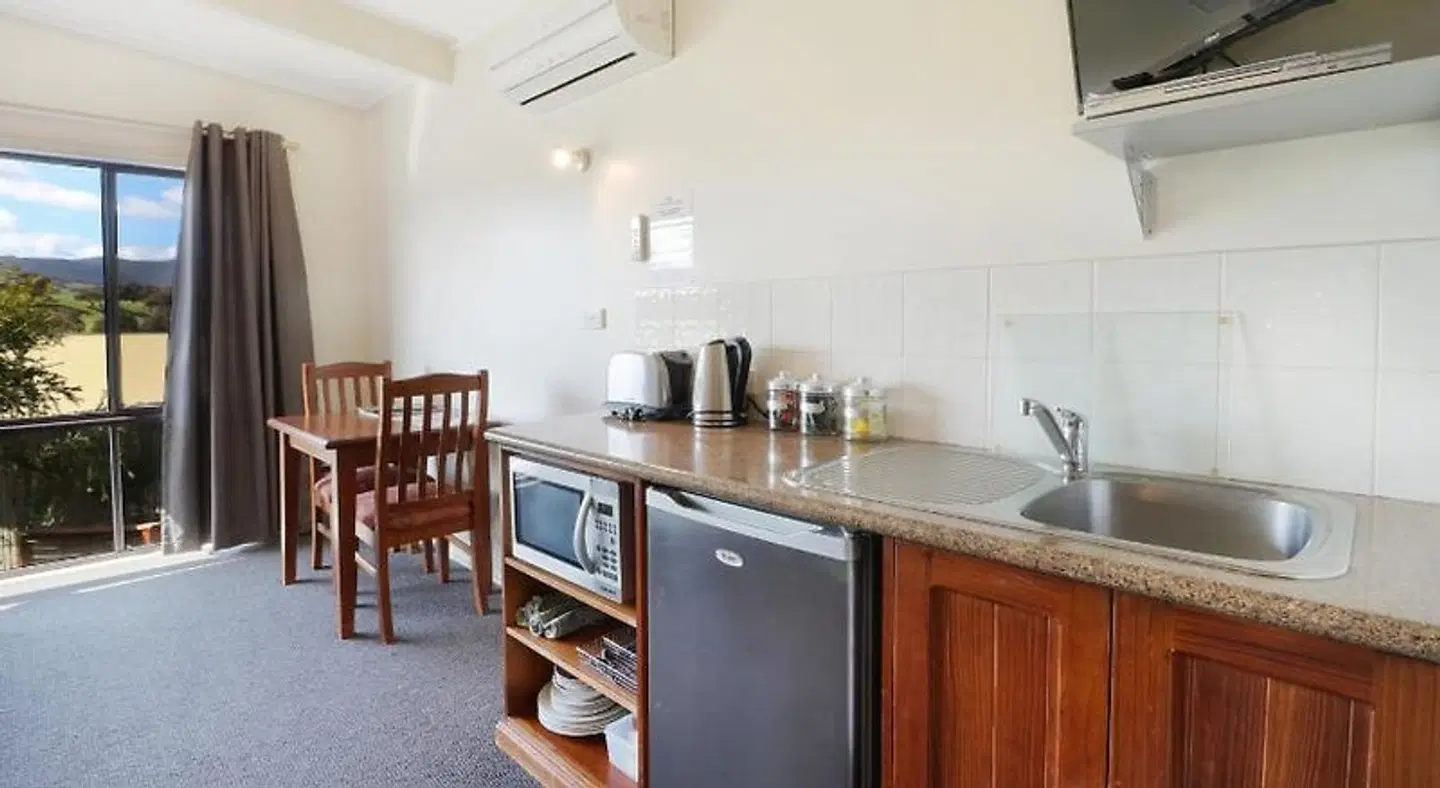 Off Mountain Accommodation ROOM_EXAMPLE