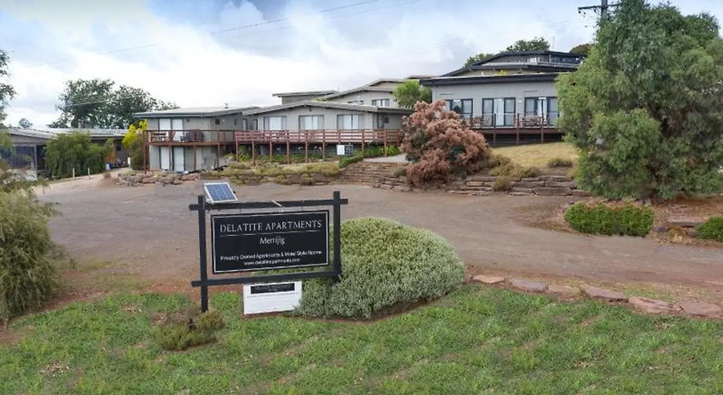 Off Mountain Accommodation EXTERIOR
