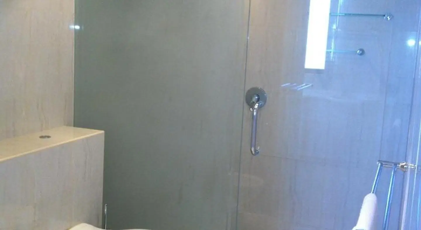 Carool Holiday Apartments Badezimmer