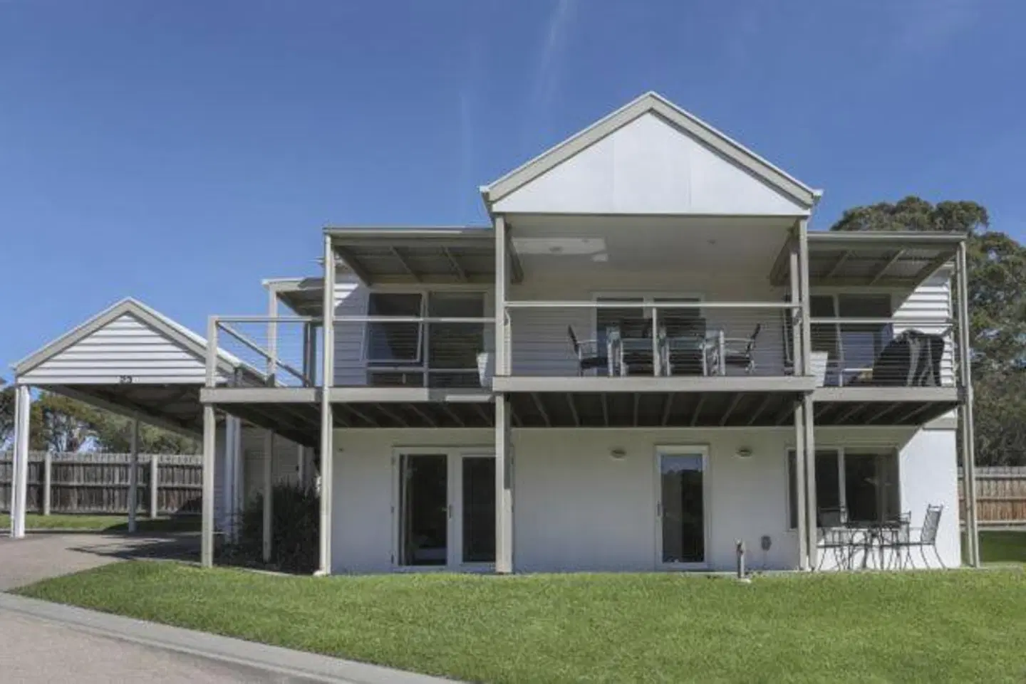 McMillans of Metung Resort EXTERIOR