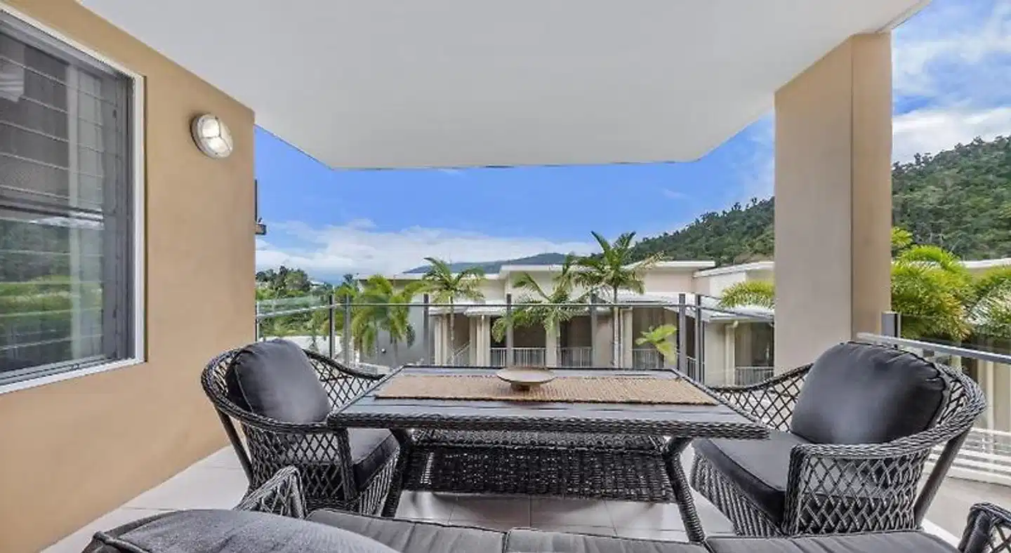 Airlie Summit Apartments Terrasse