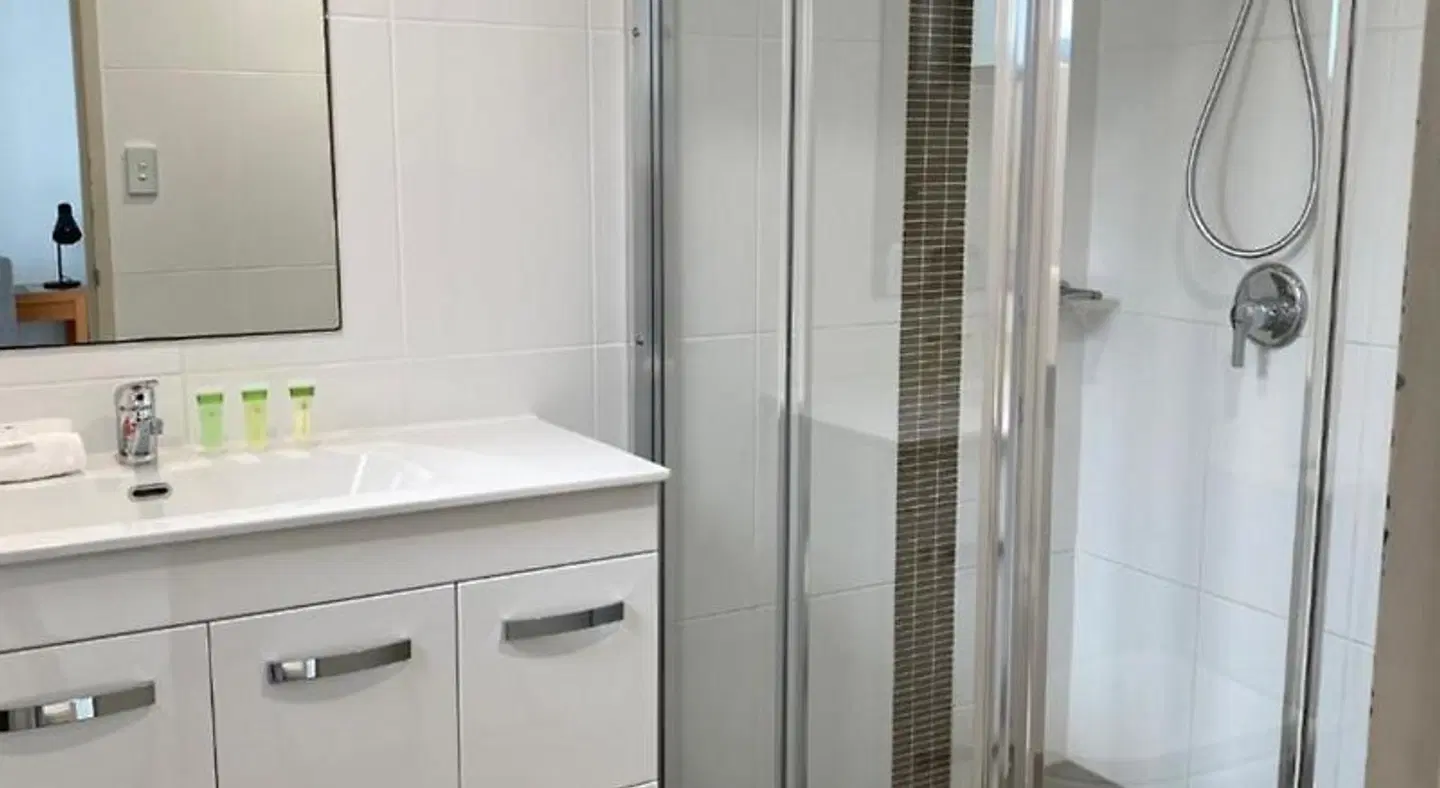 Redvue Luxury Apartments Badezimmer