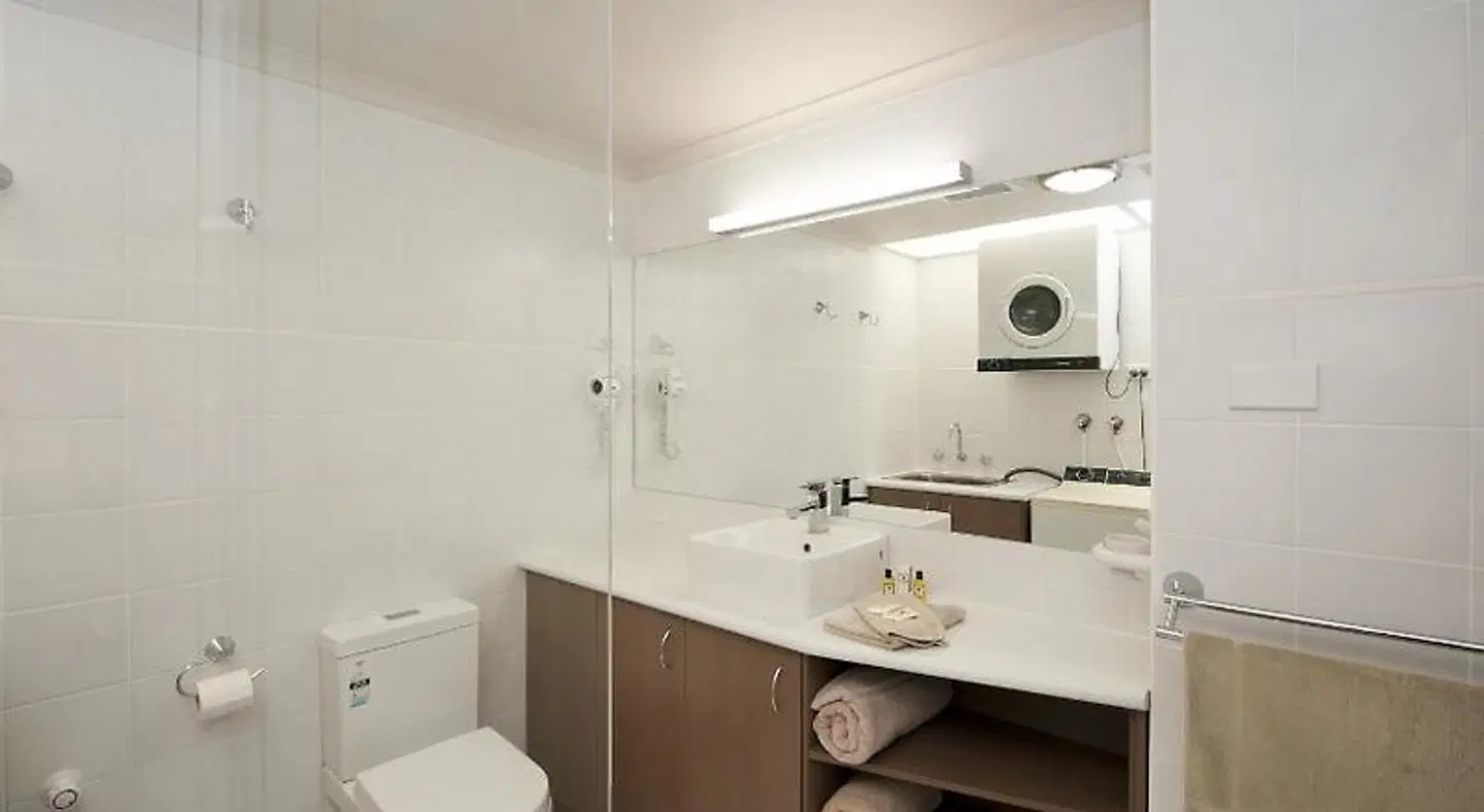 Mollymook Cove Apartments Badezimmer