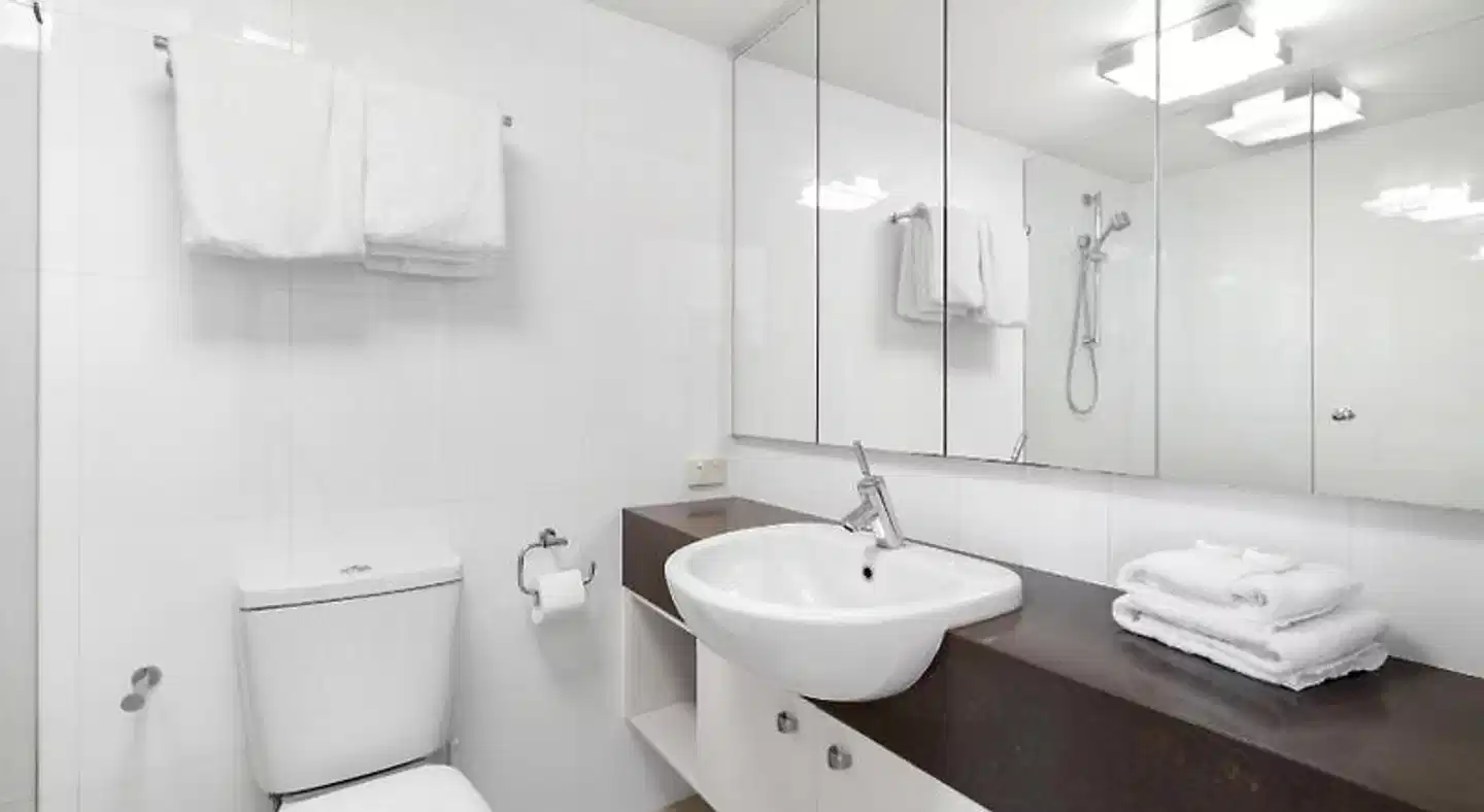 Las Rias Holiday Apartments Badezimmer