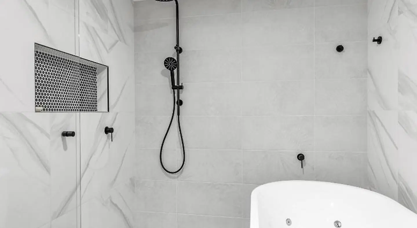 The Palms Apartments Badezimmer