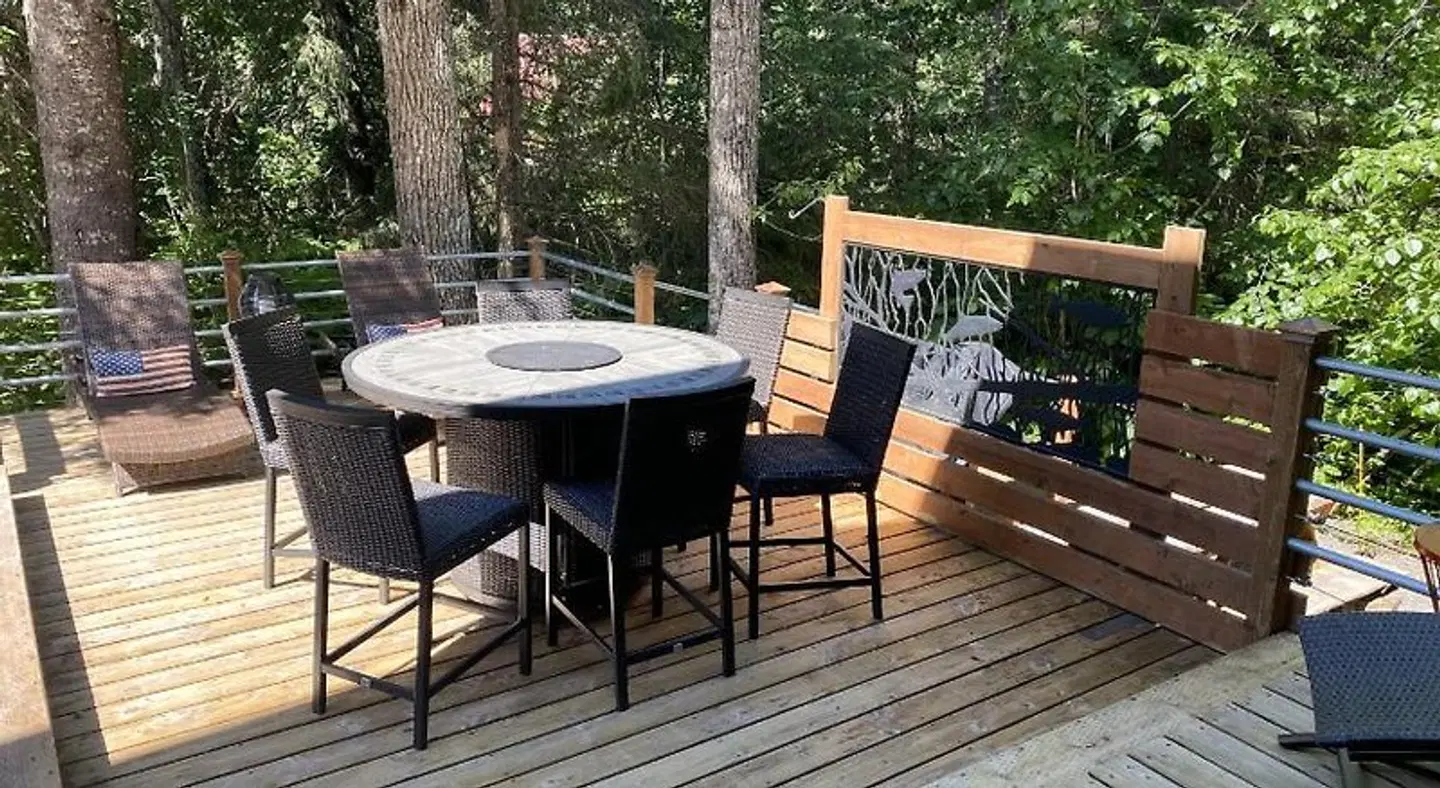 Bell in the Woods Terrasse