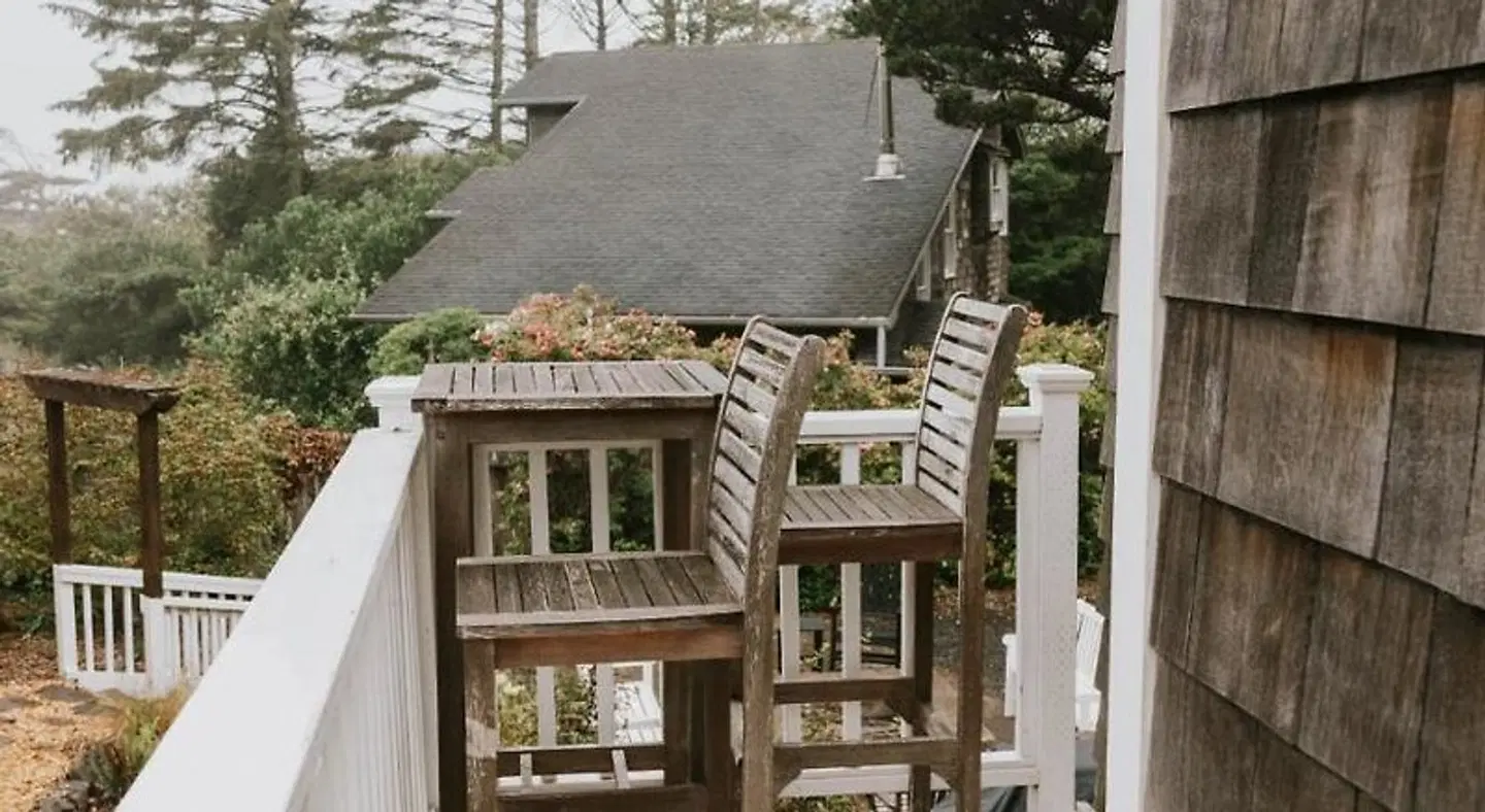 The Inn at Arch Cape EXTERIOR