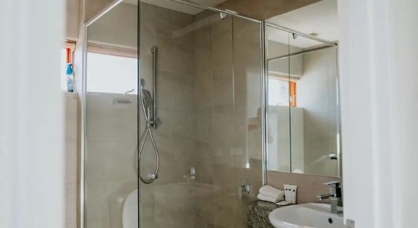 Alpine Woodsmoke Apartments Badezimmer