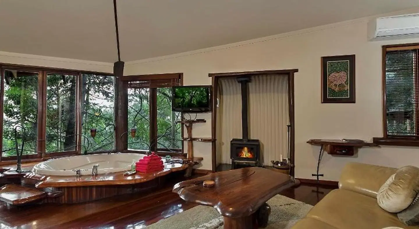 Secrets on the Lake ROOM_EXAMPLE