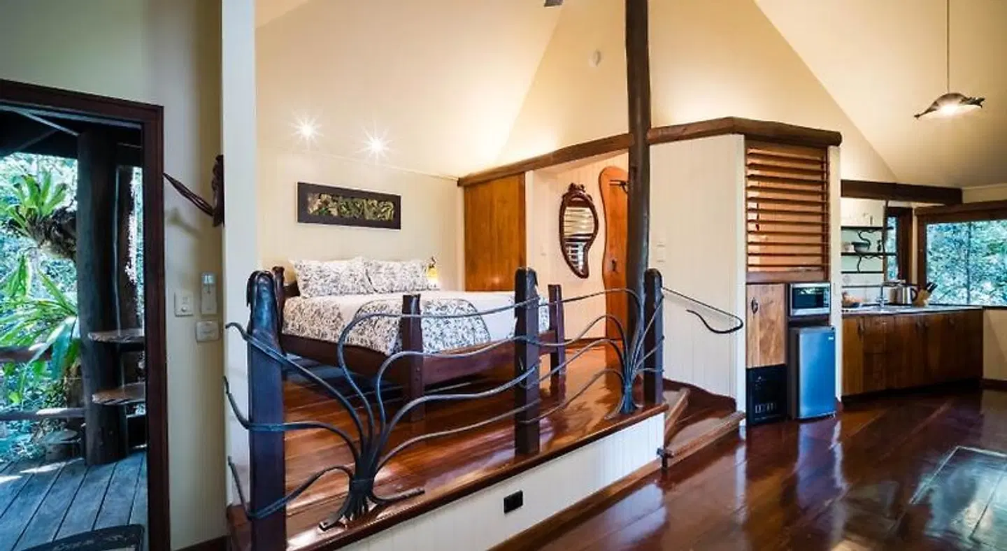 Secrets on the Lake ROOM_EXAMPLE