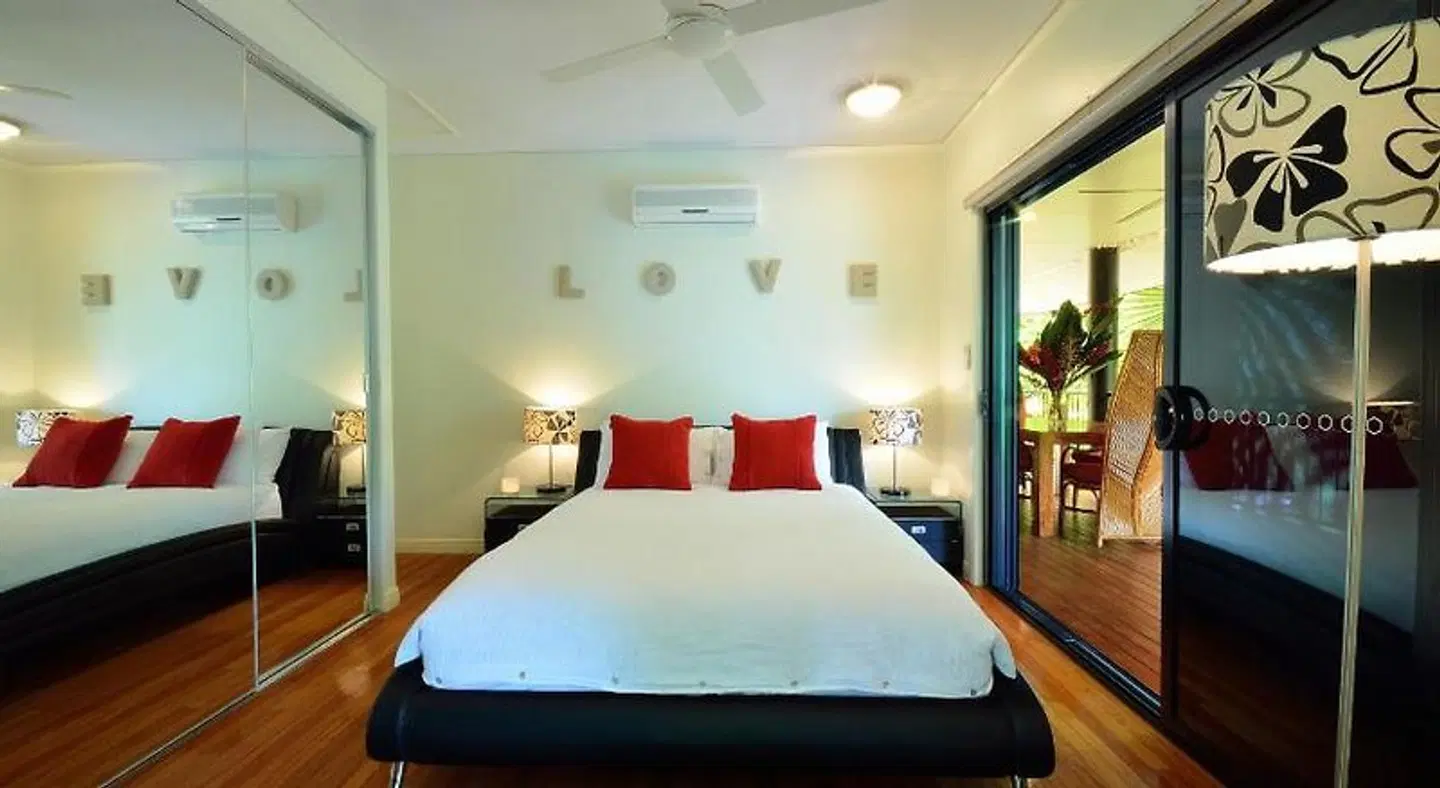 Misty Mountains Rainforest Retreat ROOM_EXAMPLE