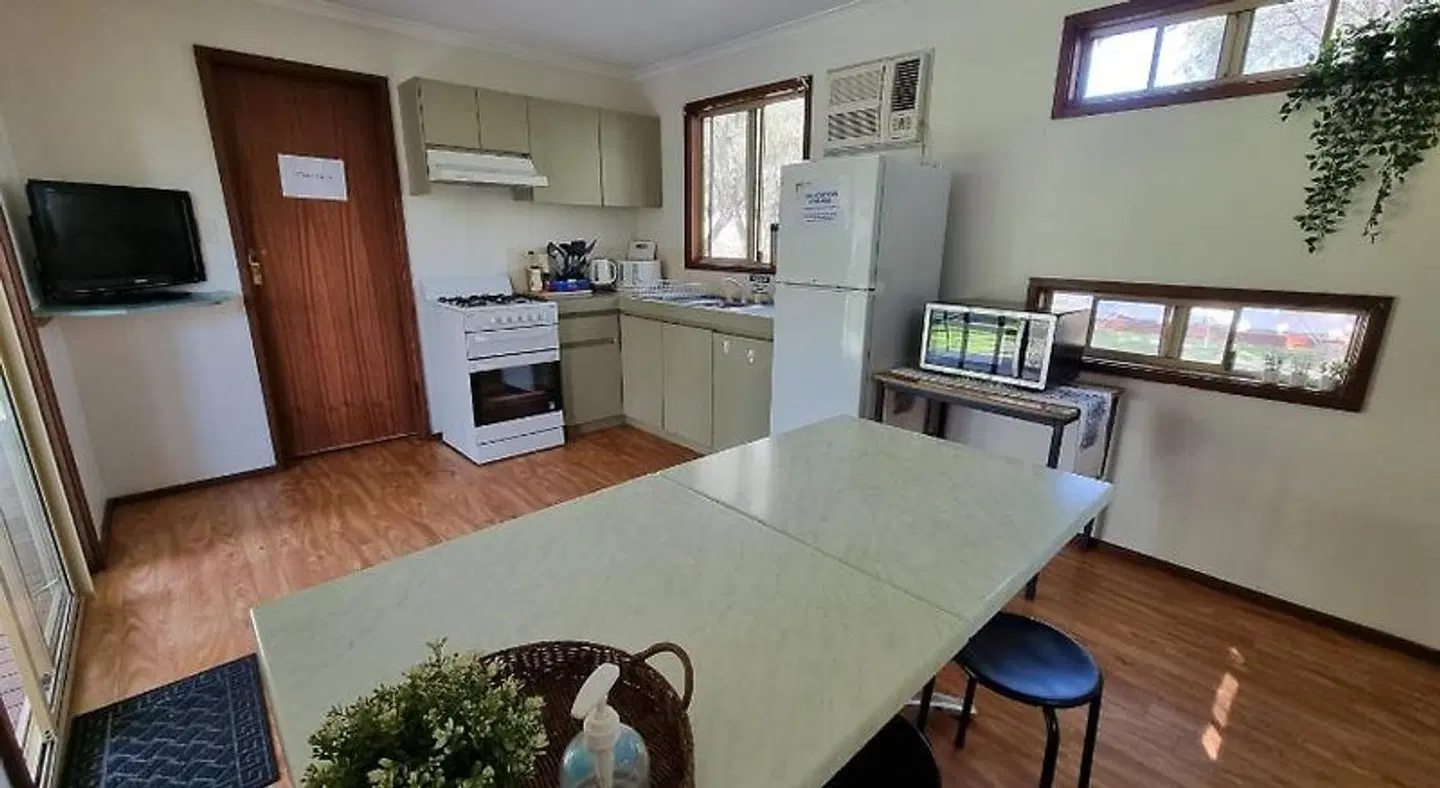 Busselton Villas and Caravan Park ROOM_EXAMPLE