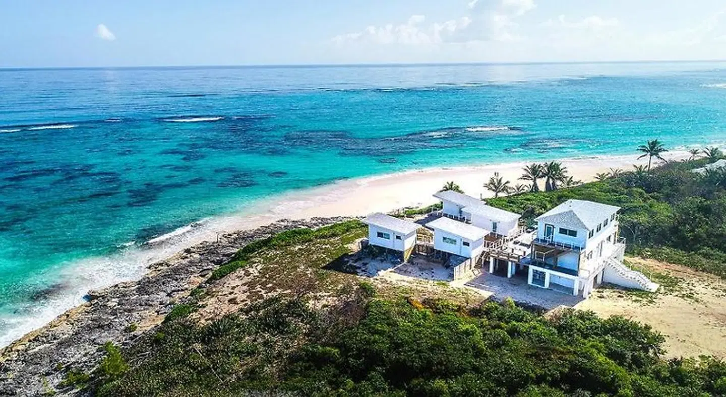 Mika's Resort Strand