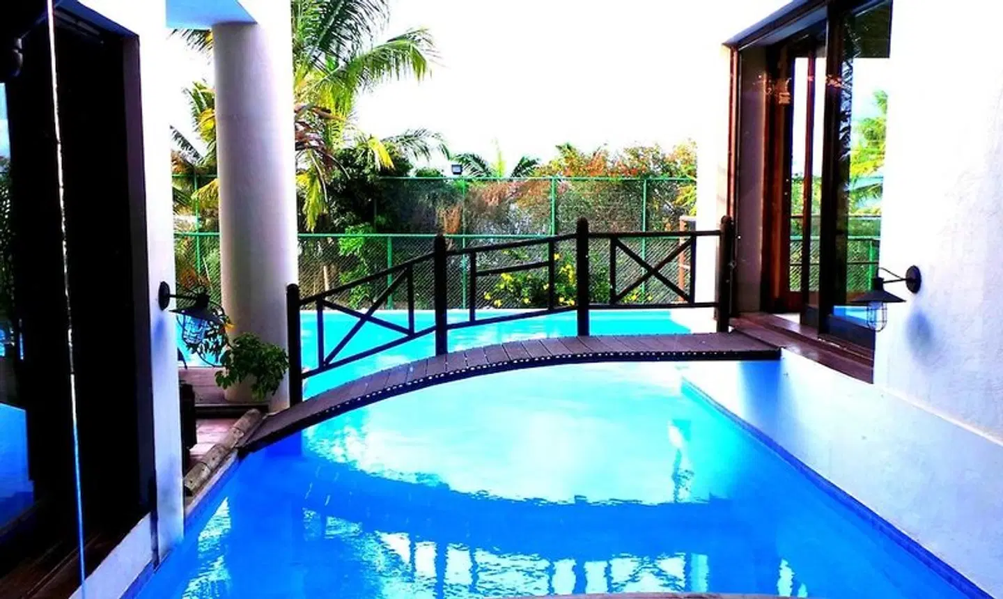 Le Gite du Bonheur OUTDOOR_POOL