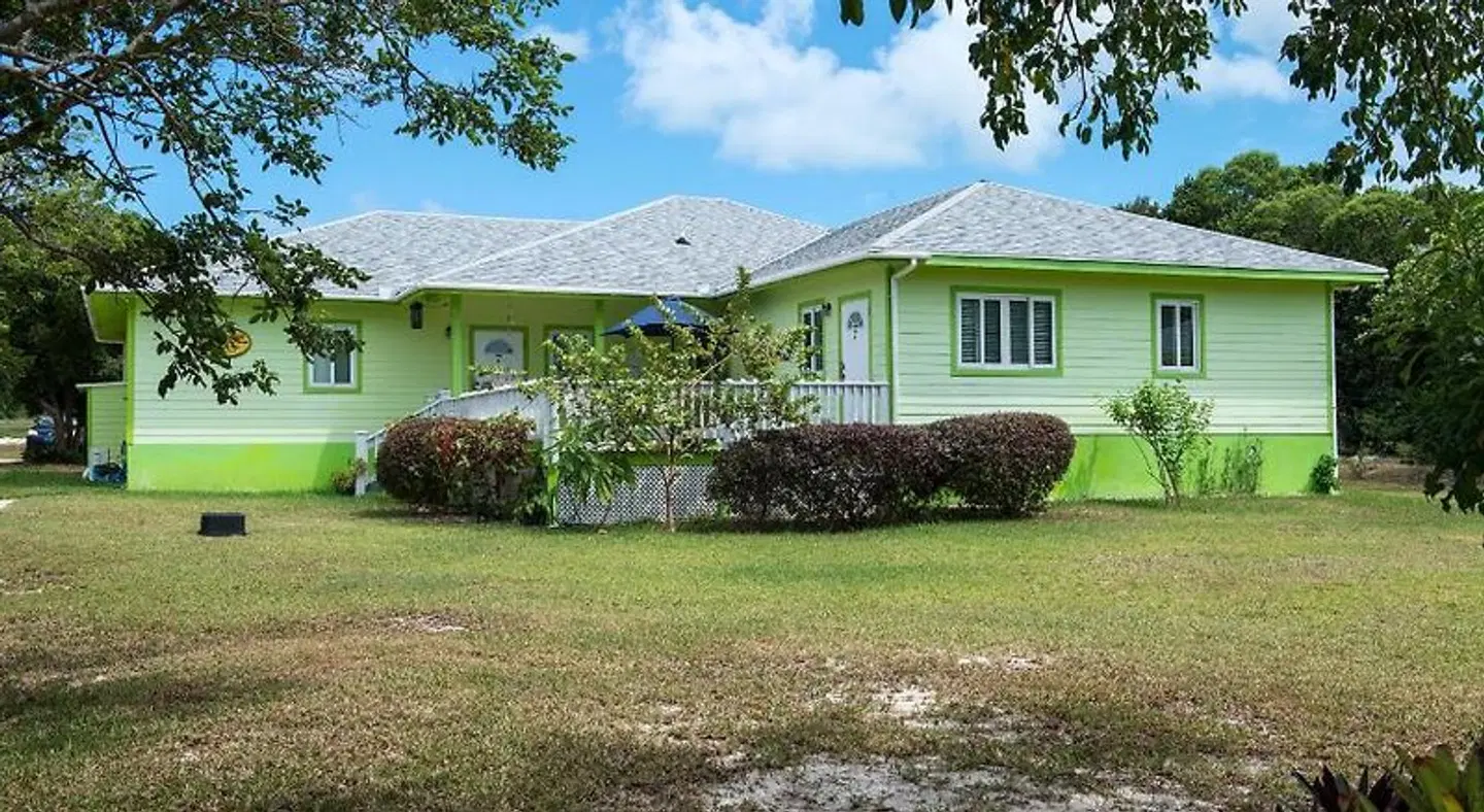 Sir Charles Guest House EXTERIOR