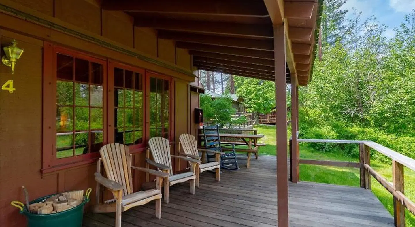 Lake Creek Lodge Terrasse