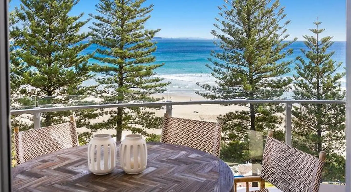 The Garland at Rainbow Bay Restaurant