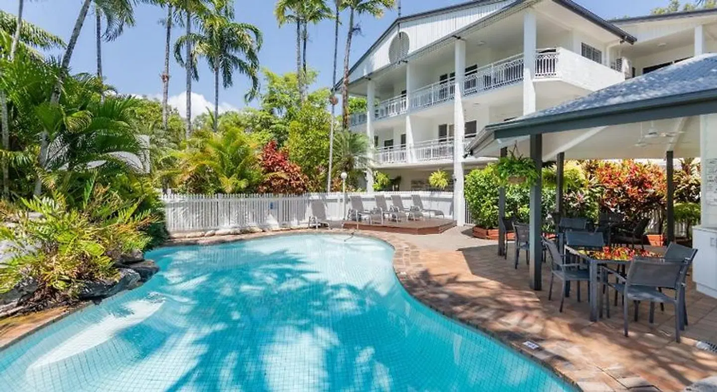 Garrick House OUTDOOR_POOL