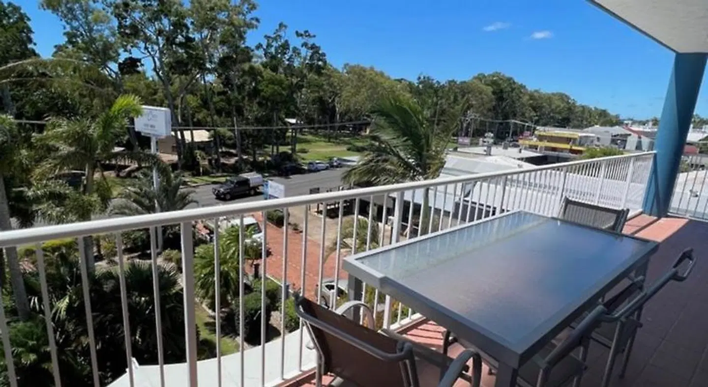 White Crest Luxury Apartments Terrasse
