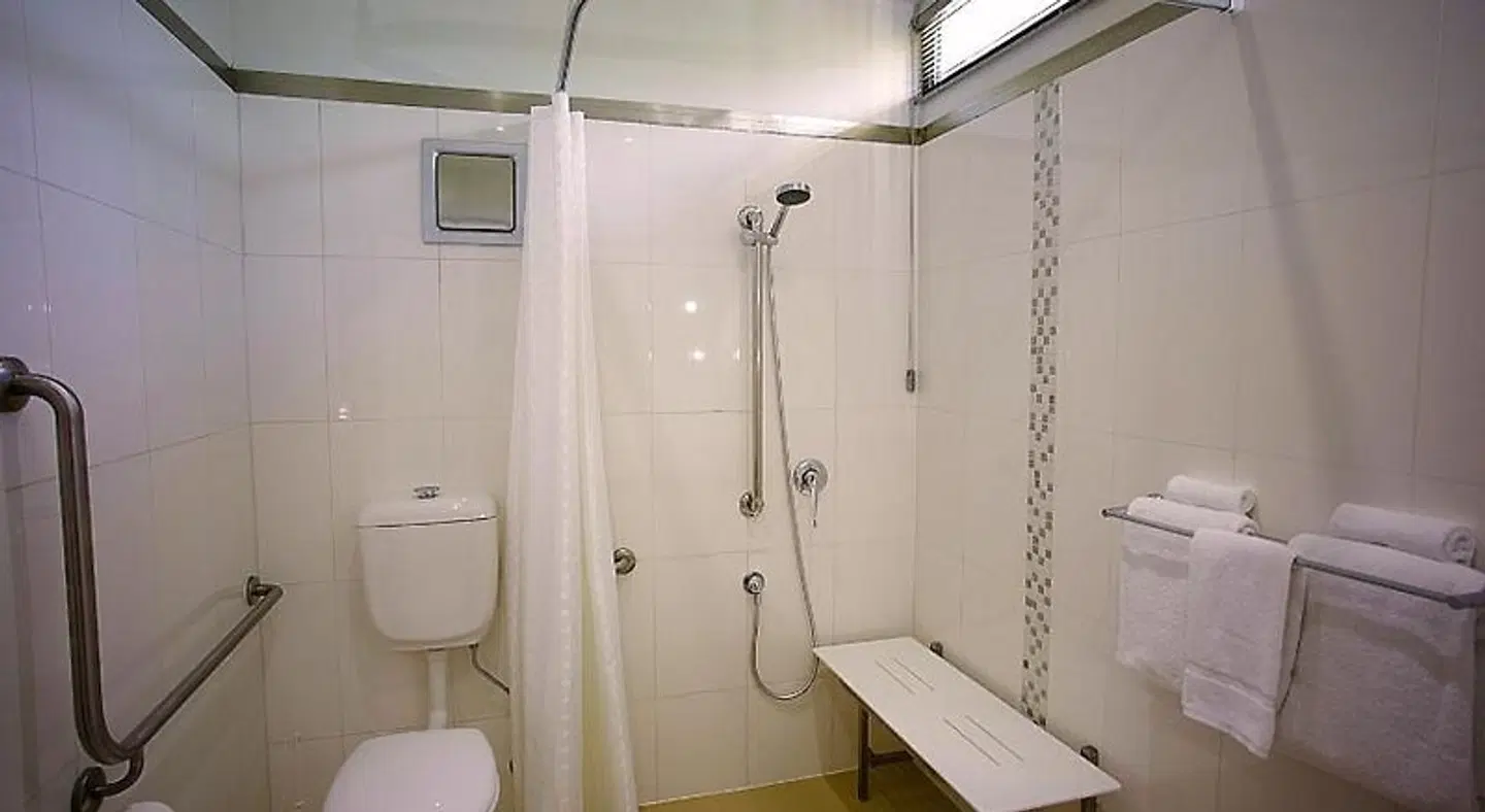 Room Motels Kingaroy Badezimmer