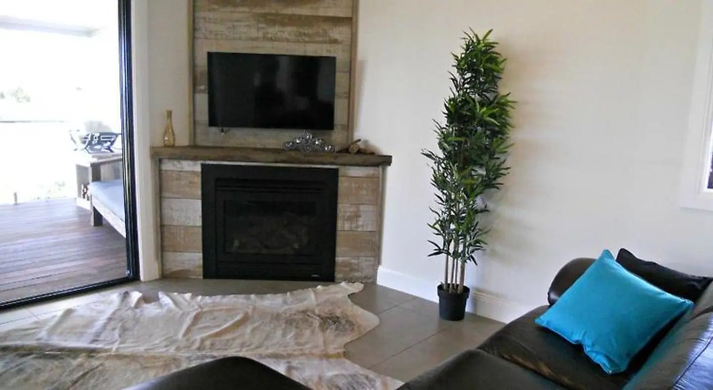 Yabbaloumba Retreat ROOM_EXAMPLE