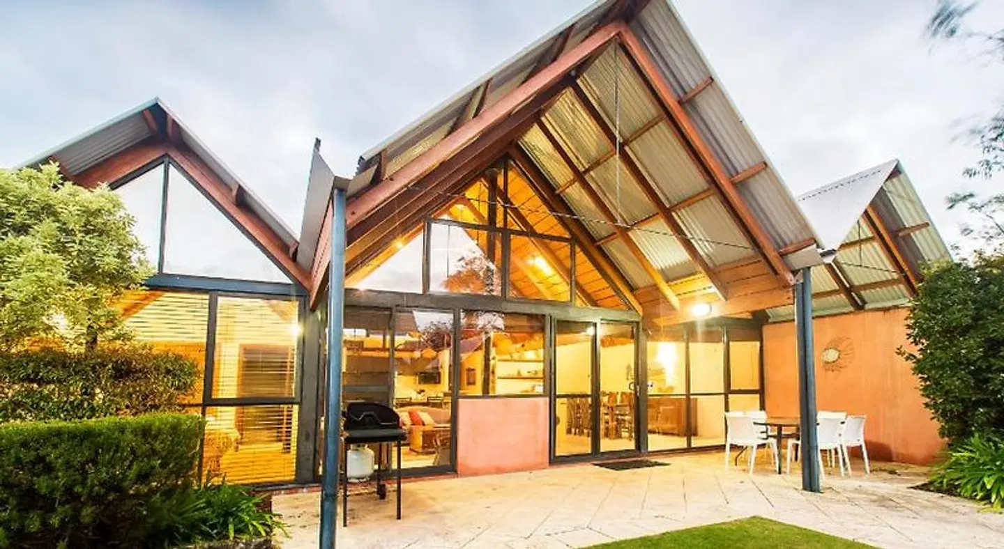 Whalers Cove Villas EXTERIOR
