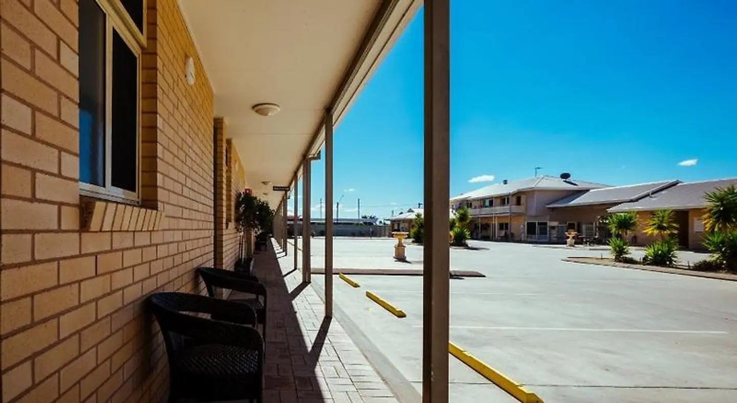 Club Motor Inn Terrasse