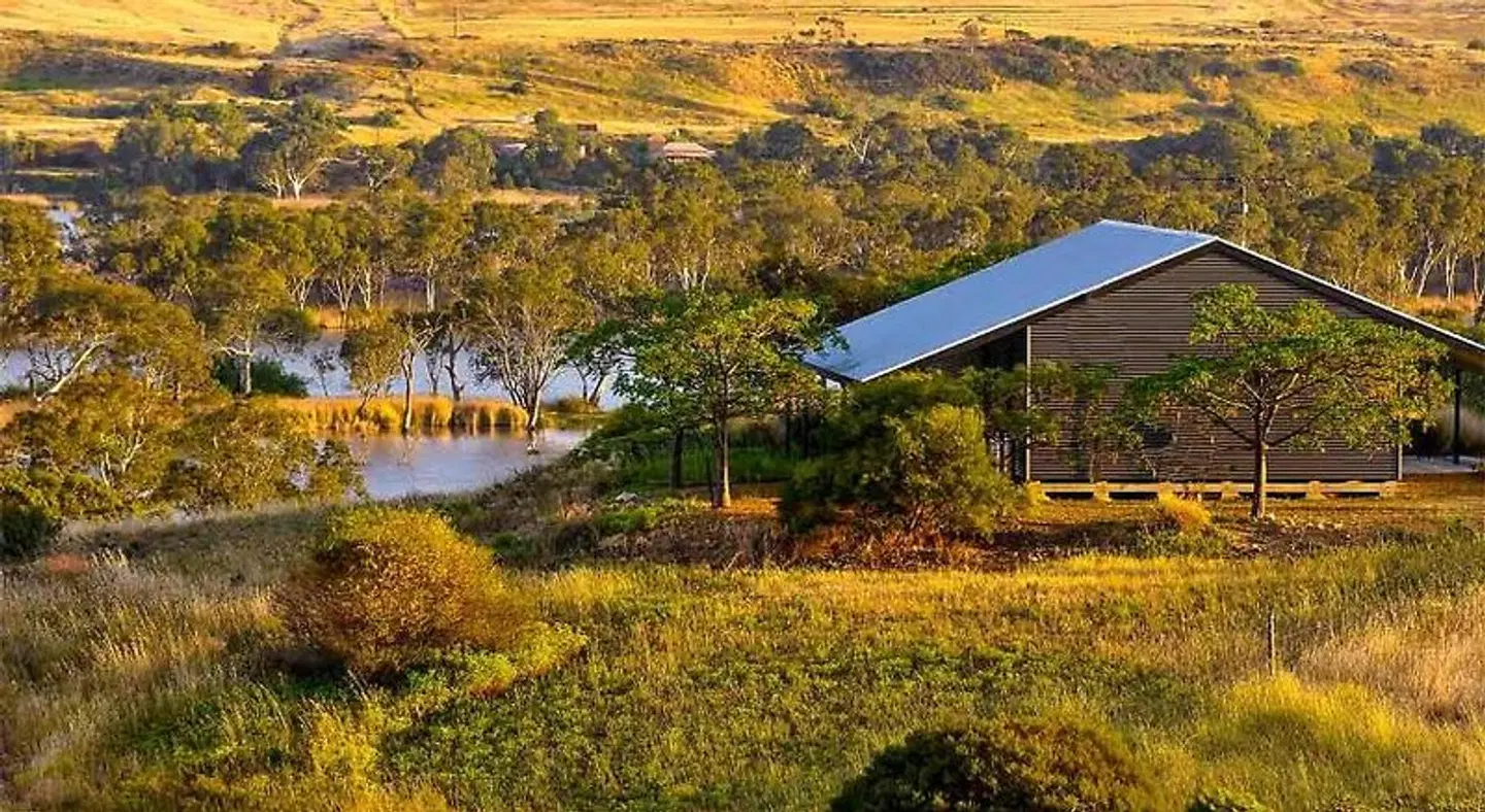 Romantic Getaways at Riverview Rise Retreats LANDSCAPE
