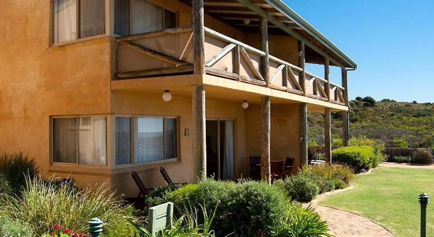 Canal Rocks Beachfront Apartments EXTERIOR