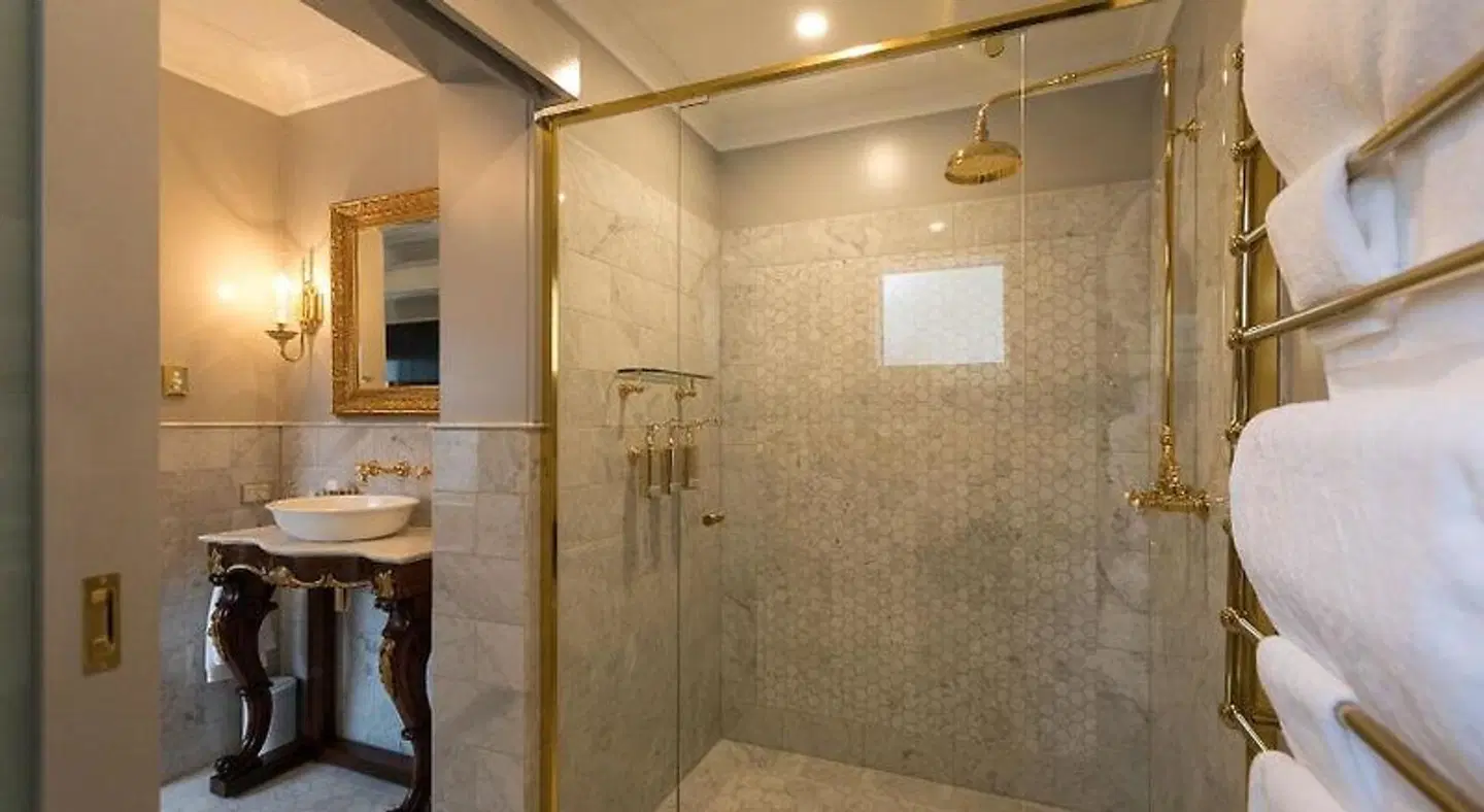 Josephines Luxury Accommodation Badezimmer