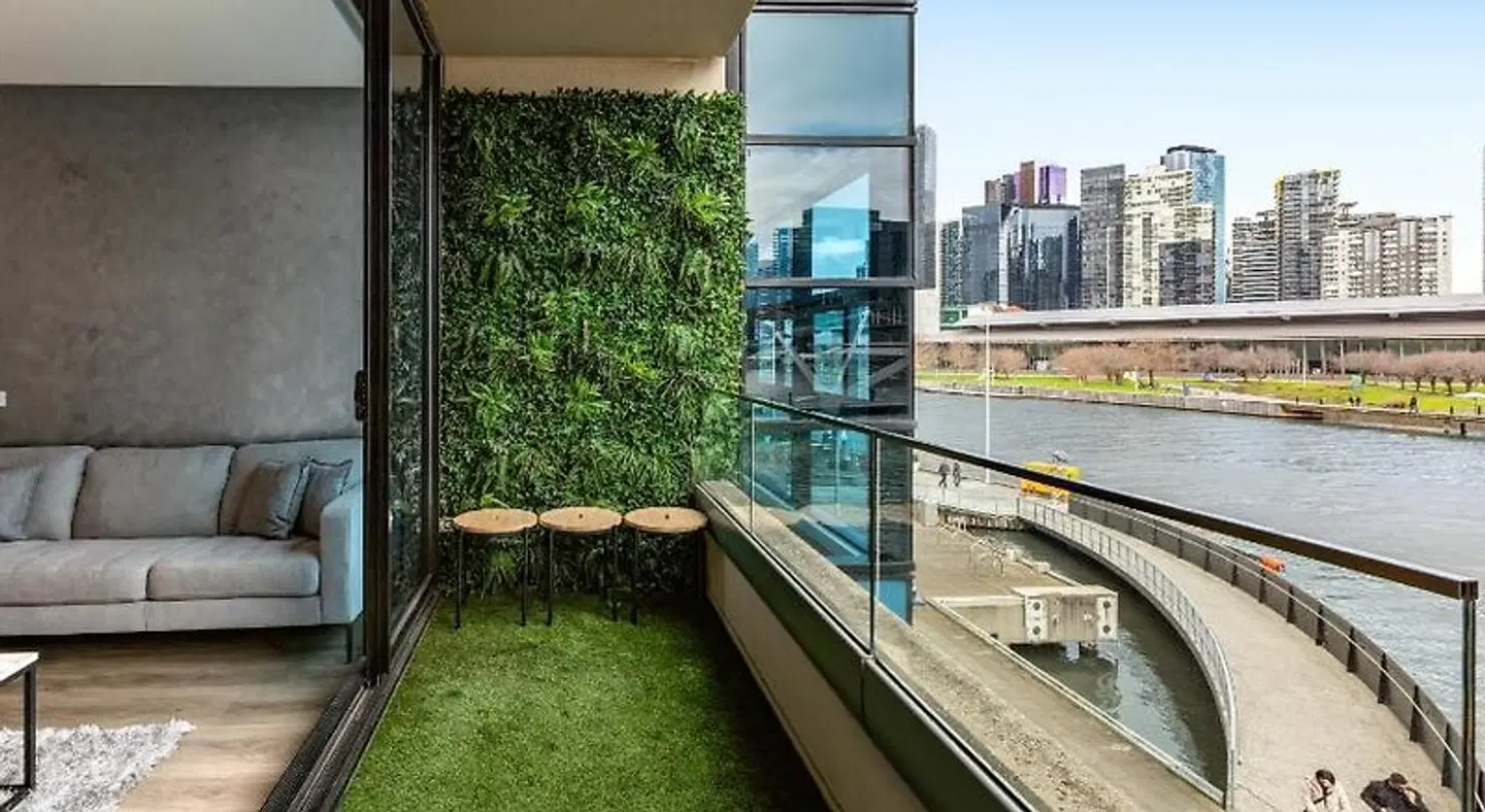 Melbourne Holiday Apartments Flinders Wharf Terrasse