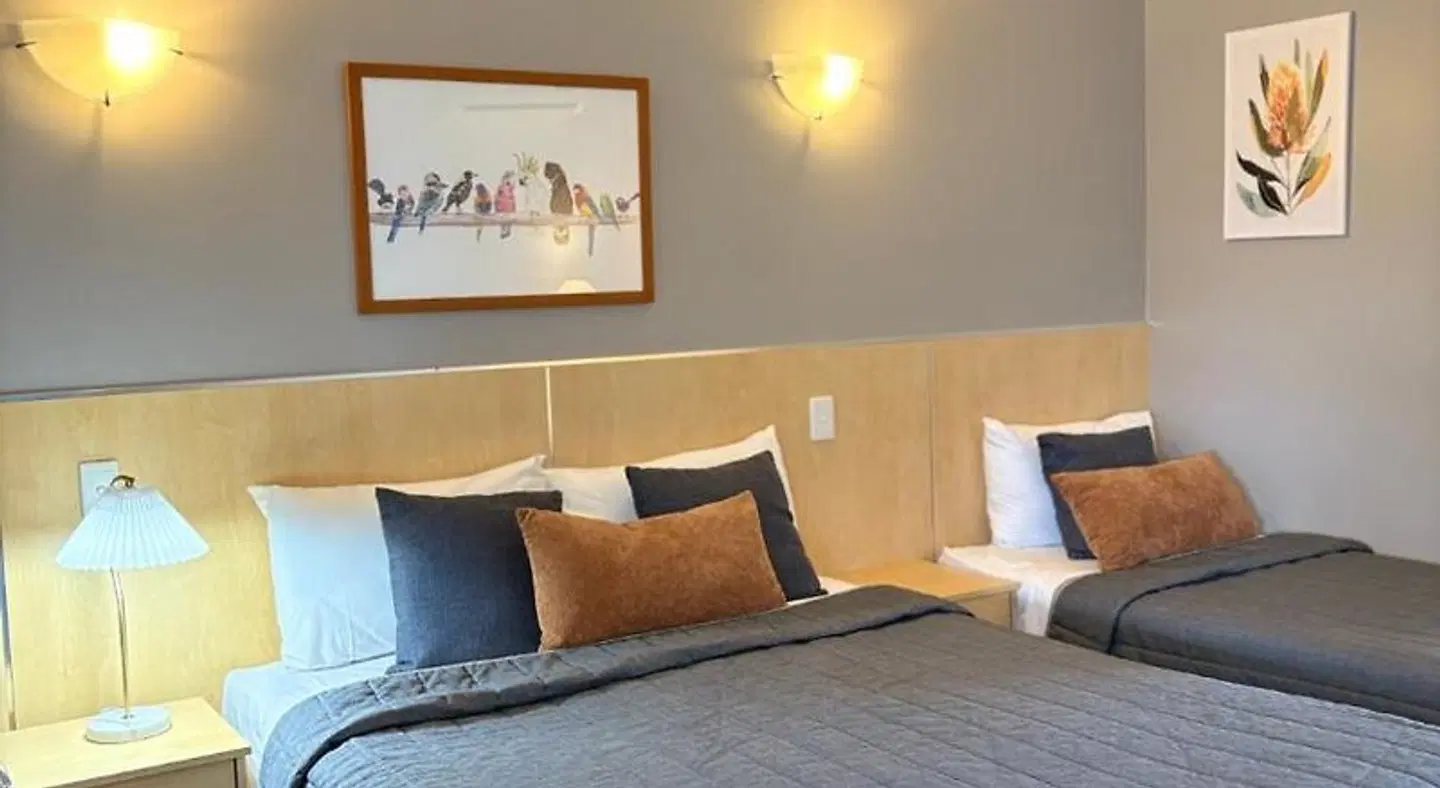 Mayfair Motel ROOM_EXAMPLE