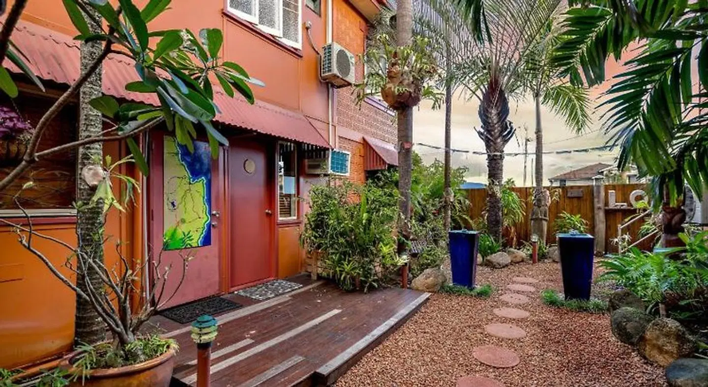 Travellers Oasis EXTERIOR