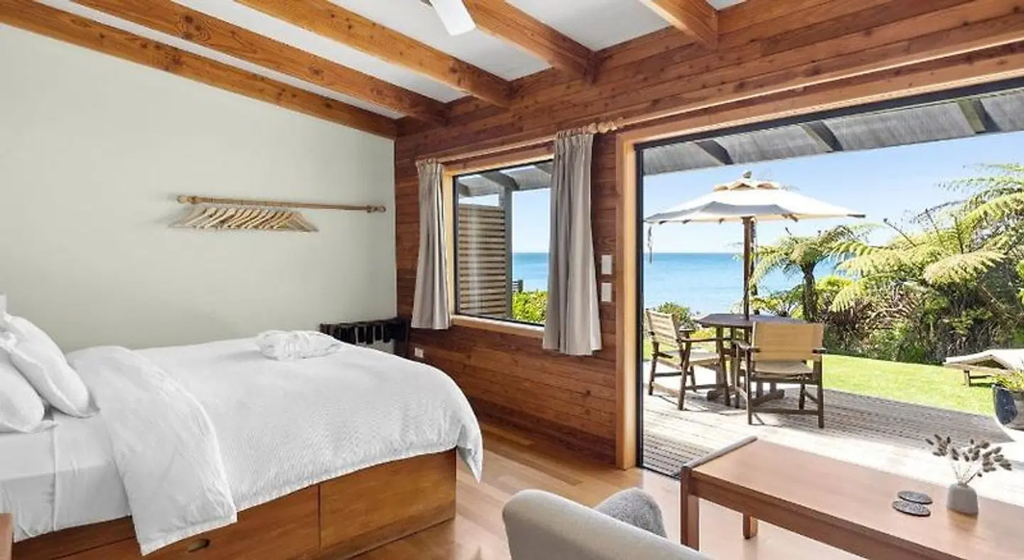 Adrift In Golden Bay ROOM_EXAMPLE