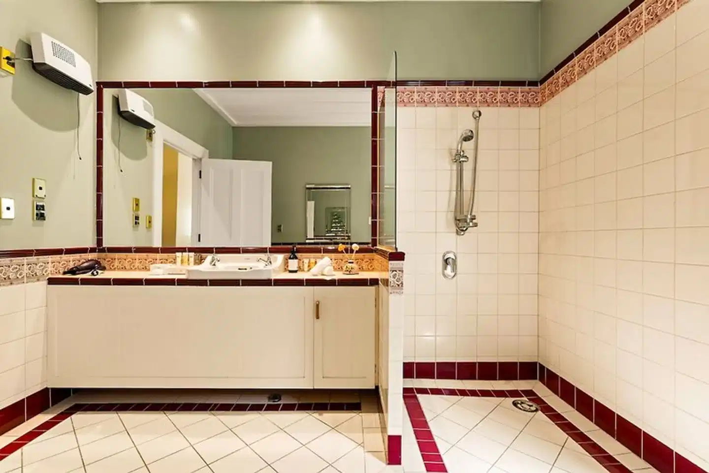 Aachen House Badezimmer