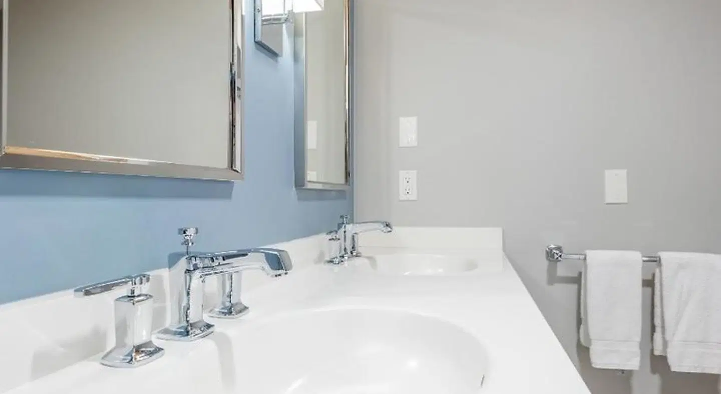 Boothbay Harbor Oceanside Inn Badezimmer