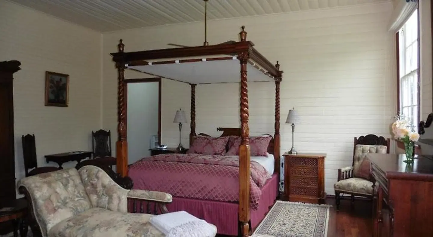 The Old School Bed and Breakfast ROOM_EXAMPLE