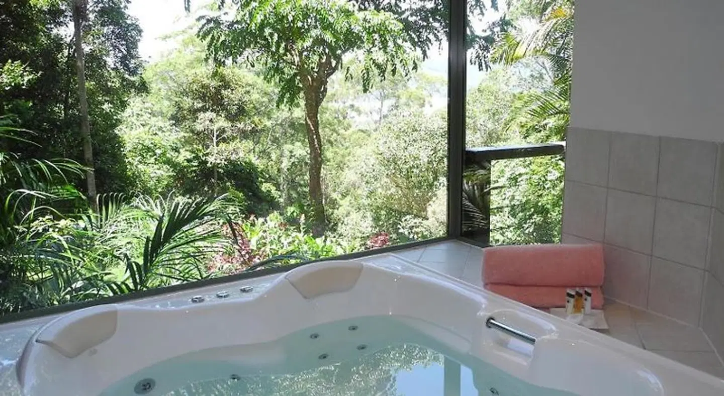 Lovestone Cottages HEALTH_BEAUTY