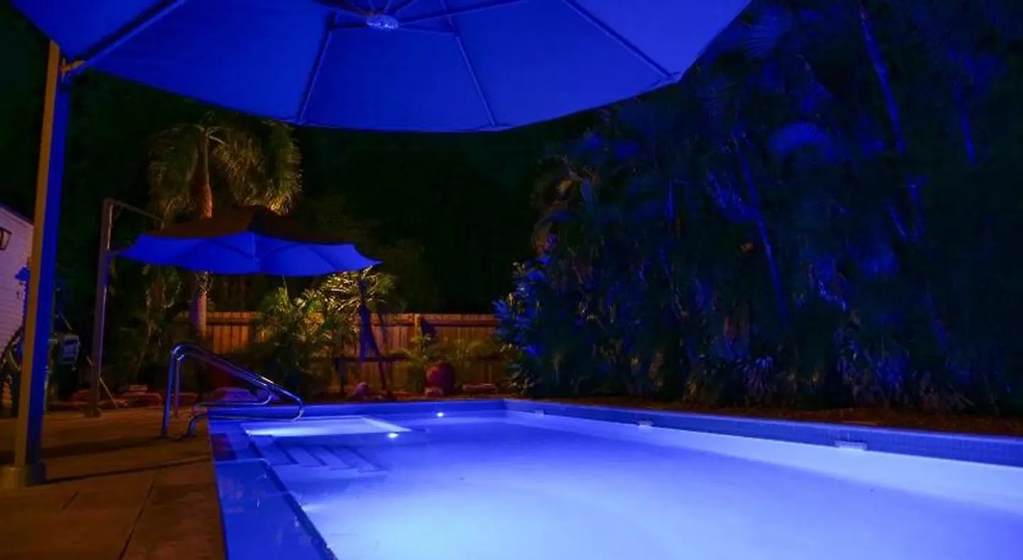 Cocos Beach Bungalows OUTDOOR_POOL