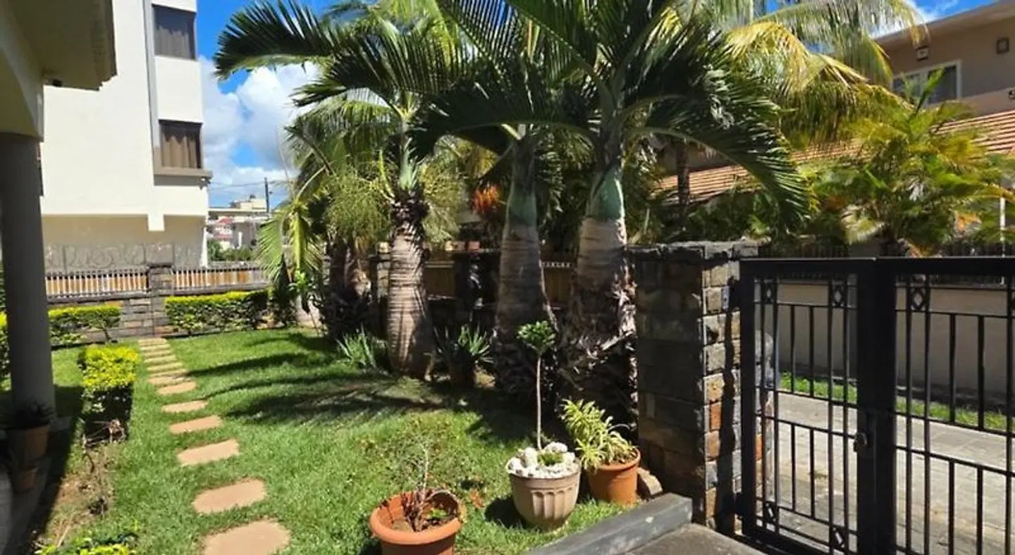 Jet Villa Garten