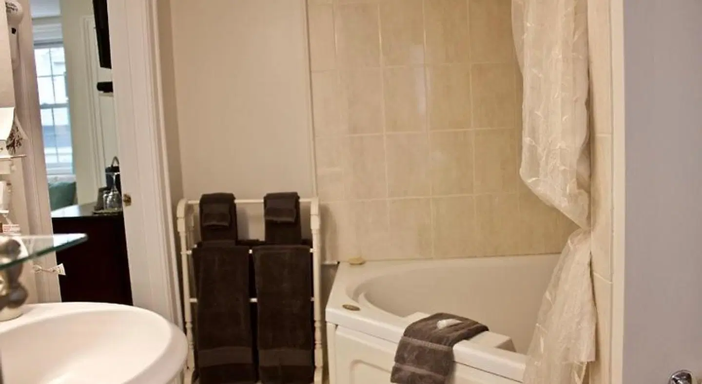 Tattingstone Inn Badezimmer